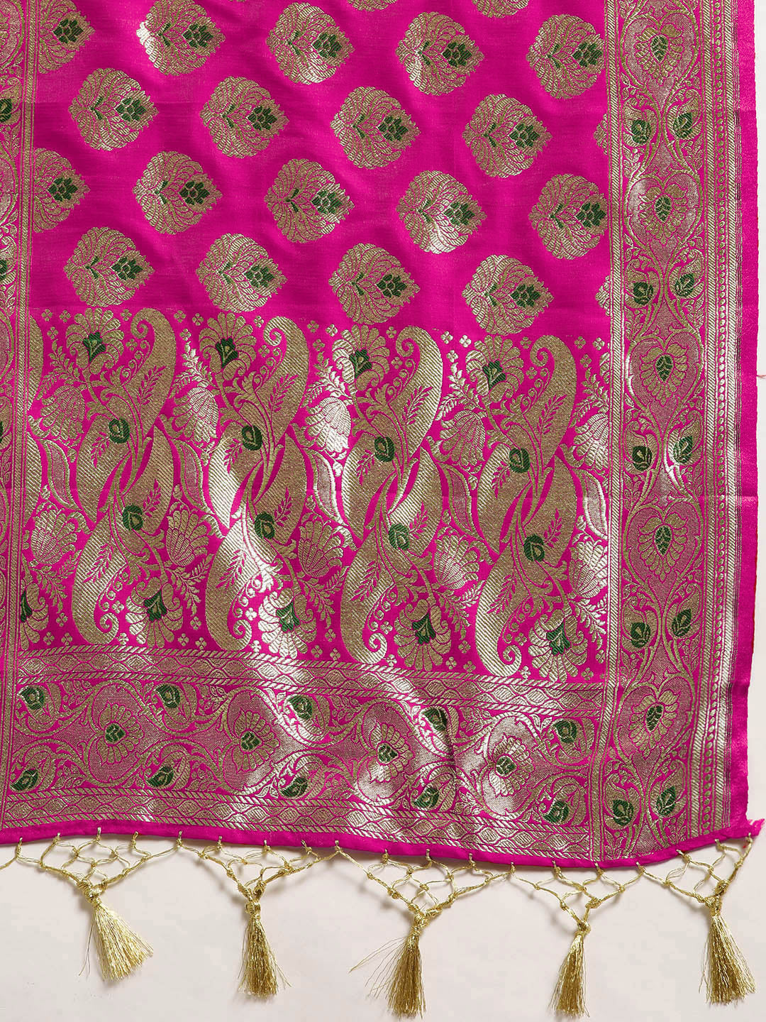 Kanjiwaram Wedding Silk saree with  Zari Buti weaving and heavy Zari weaving Dupatta