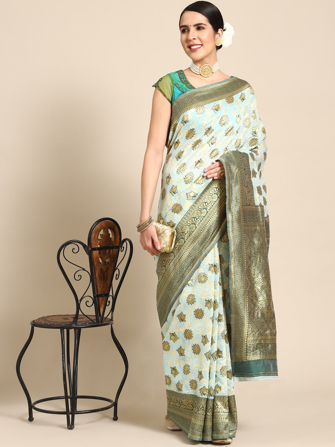 Blue Banarasi Floral Zari Woven Silk Saree With Contrast Border Blouse