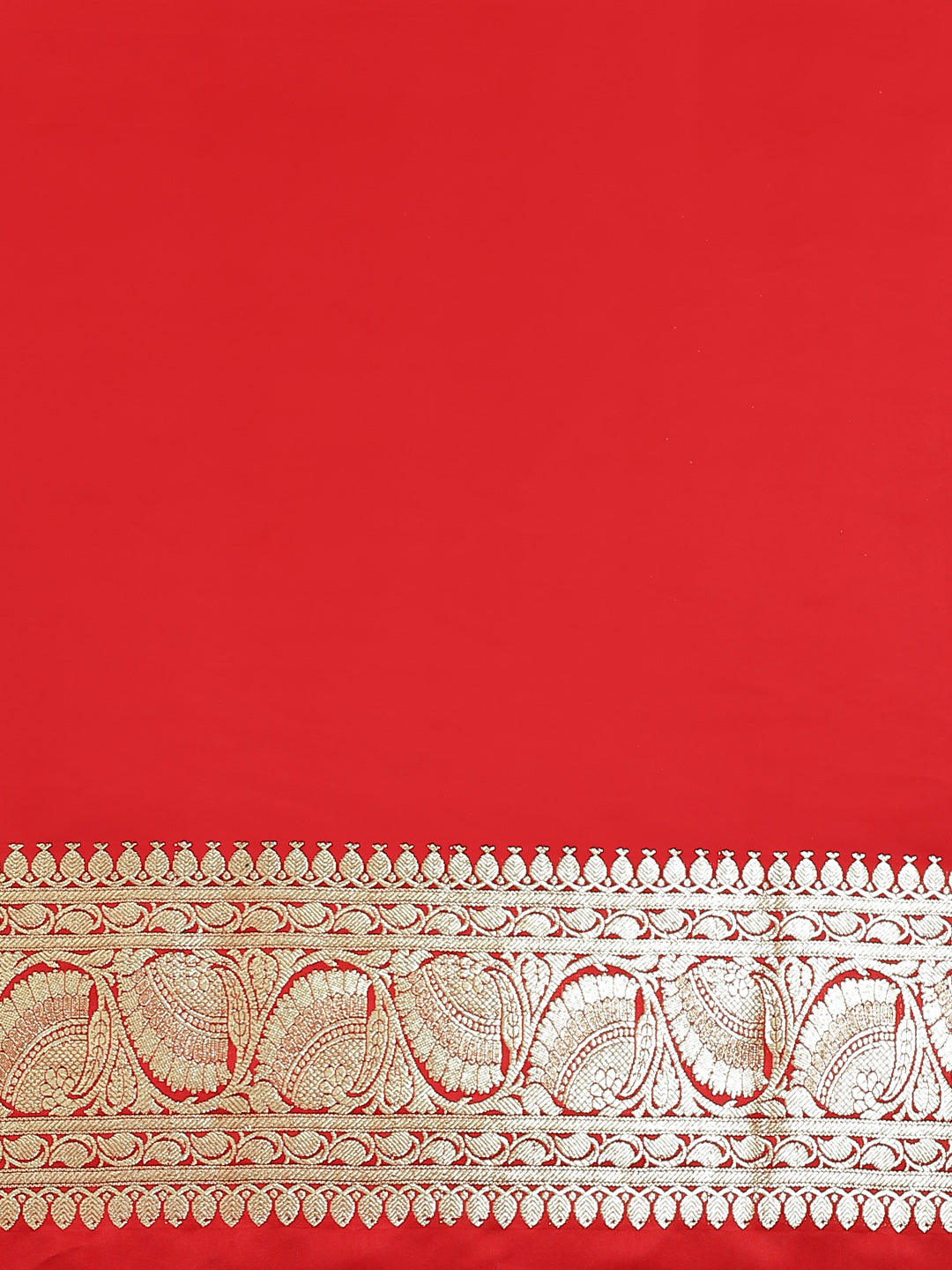Banarasi Silk Blend Embossed Handloom Saree with Paisley Weaving & Contrast Border,Pallu