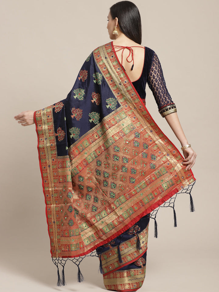 Banarasi Jamdani inspired Paisley Saree with Zari woven border and heavy Contrast Pallu