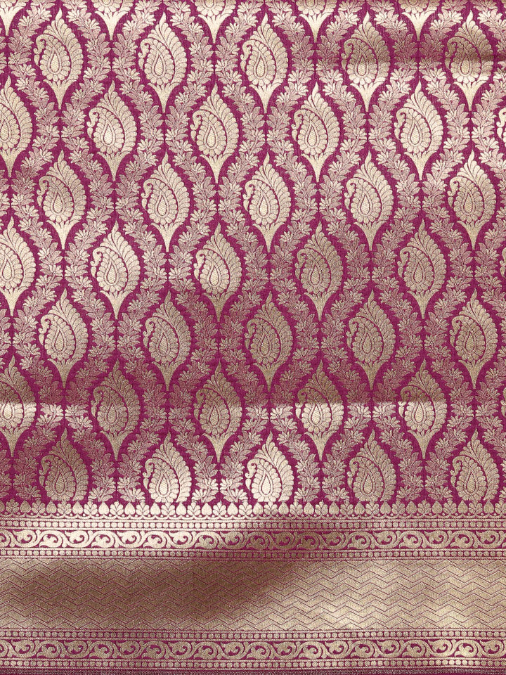 Kanjiwaram Silk Saree with Stylish Paisley Zari Weaving