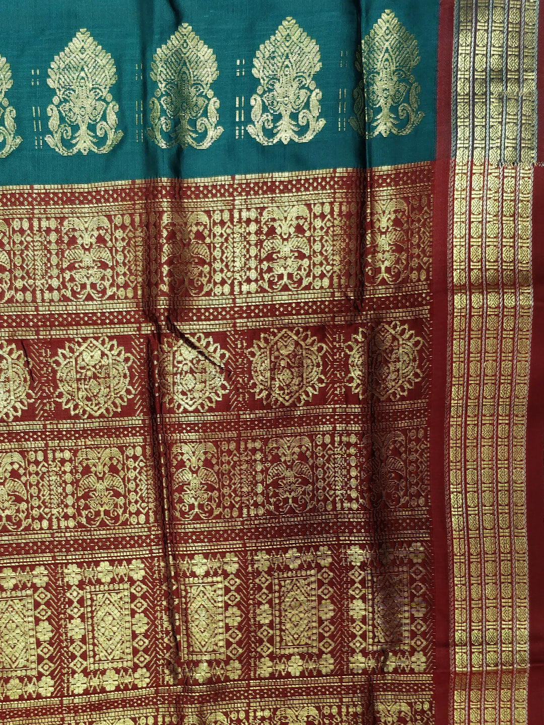 Traditional Narayan Peth Silk Saree with Contrast blouse and Zari weaving