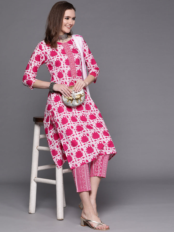 Cotton Batik Print Kurta Set with Bandhani Dupatta