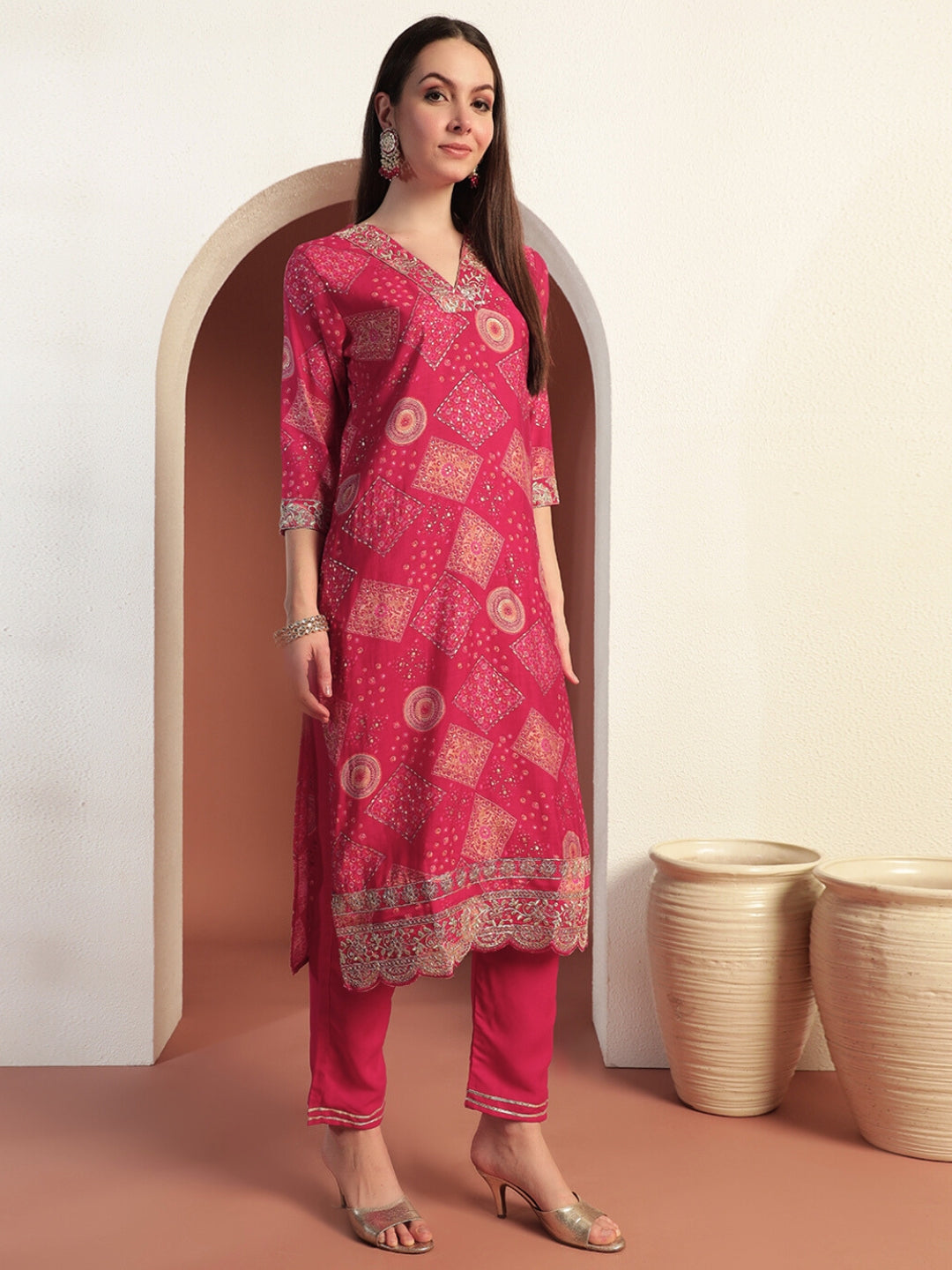 Abstract Bandhani Print Kurta Set wih Scalloped Embroidered Border & Gota Patti Laces