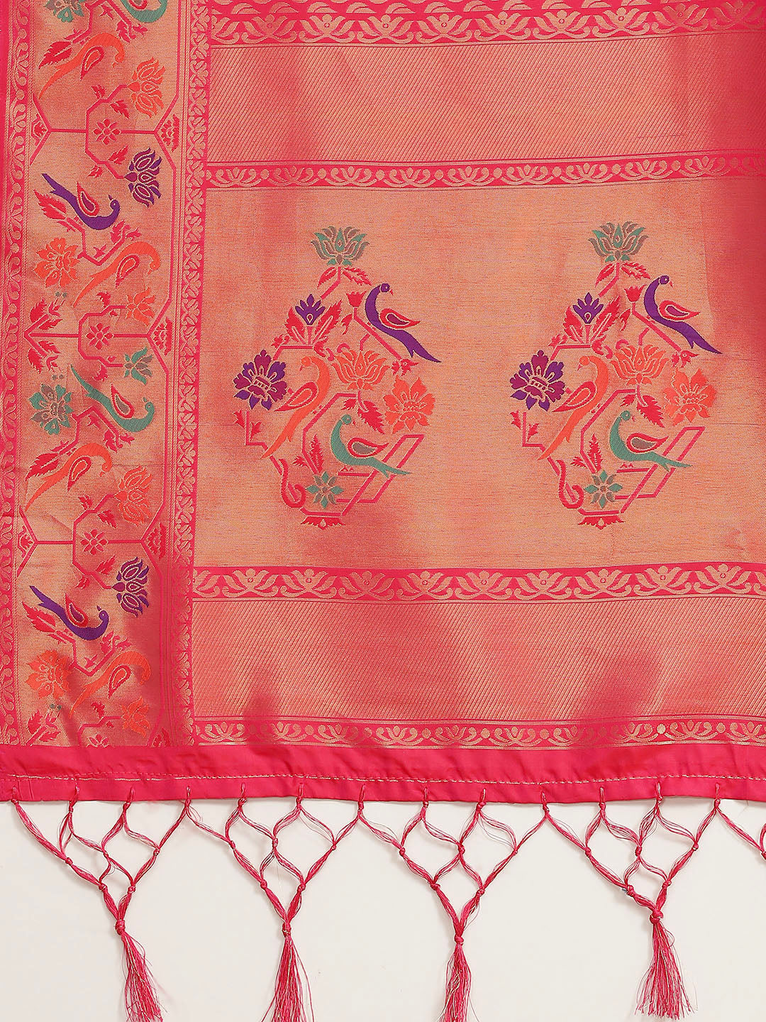 Magenta Paithani Silk Handloom Saree with Meenakari Peacock Motifs