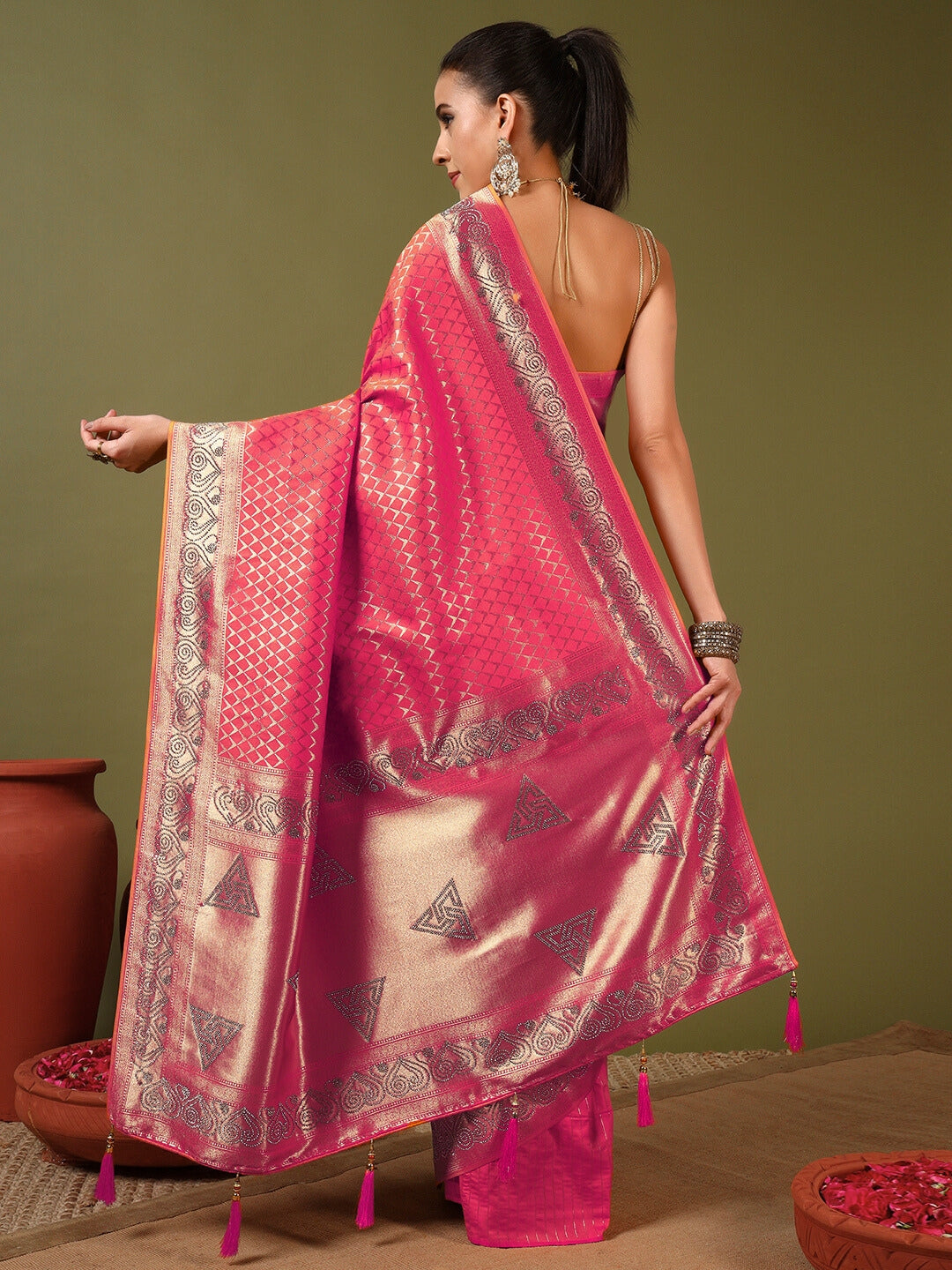 Banarasi Handloom saree with Lattice Weaving & Crystal Embellished Heart Motif Border