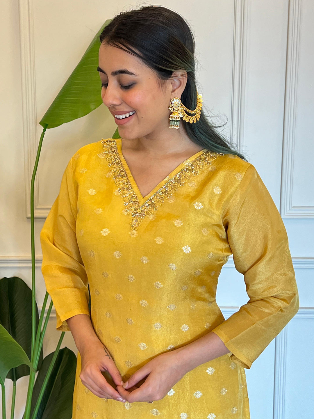 Chhaba 555 Banarasi Handloom Weaving Kurta Set with Zardozi Embroidered Neckline & Floral Motifs