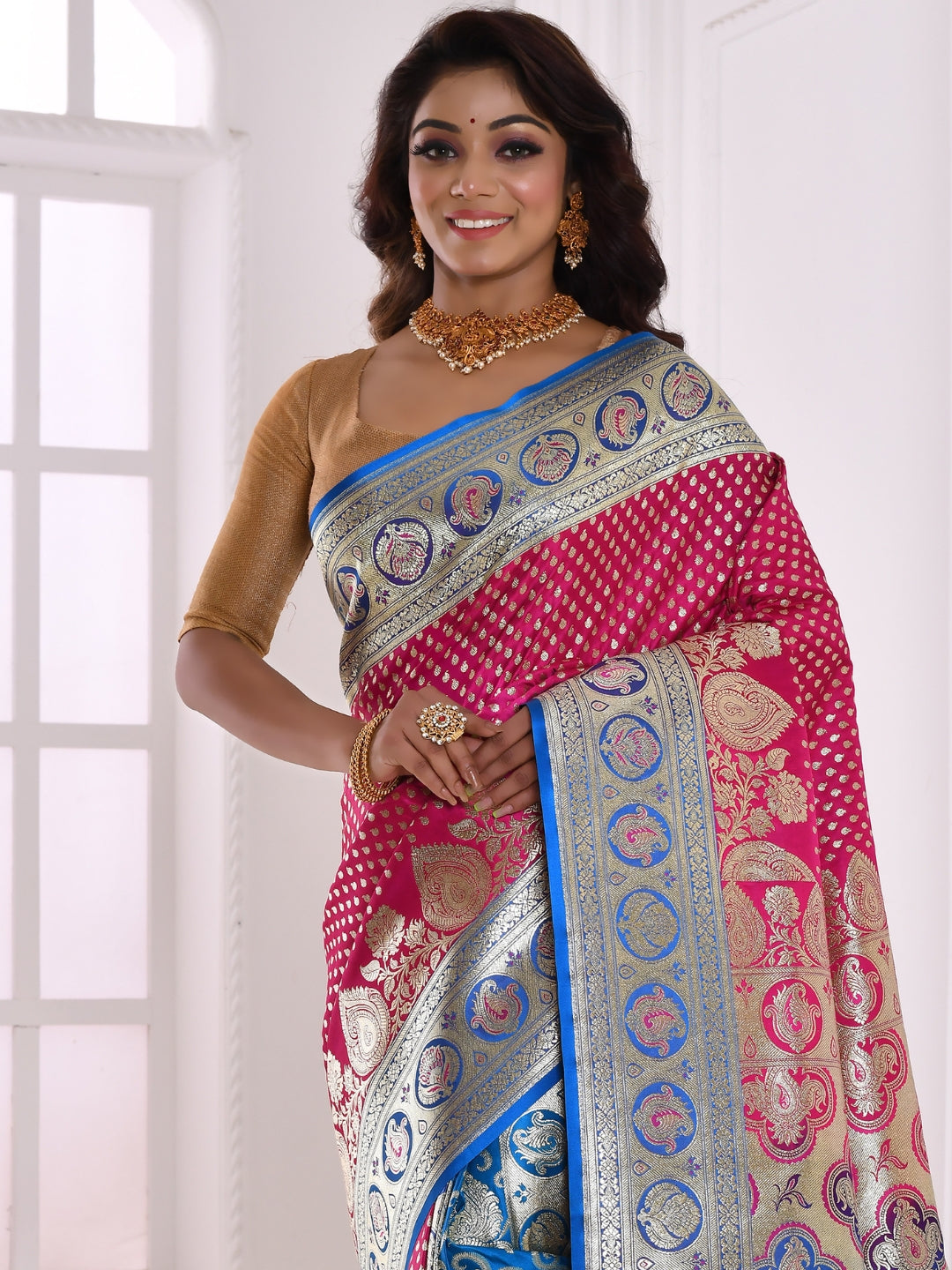 Magenta & Gold Toned Ethnic Motifs Zari Silk Blend Banarasi Saree