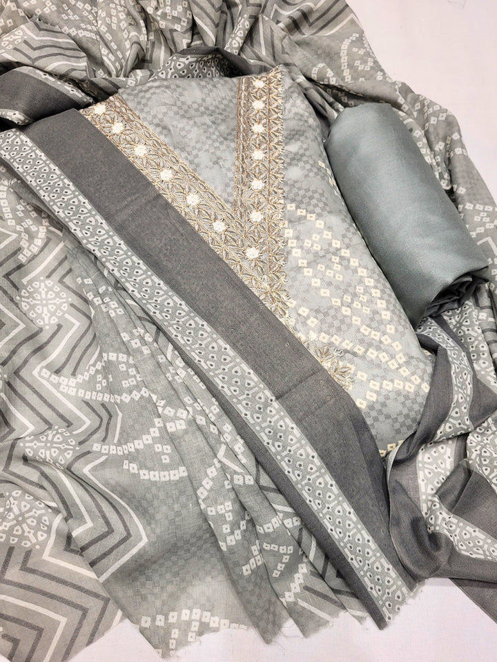 Bandhani Checkered Print Cotton Suit Dupatta with Zari Resham Embroidered Neckline