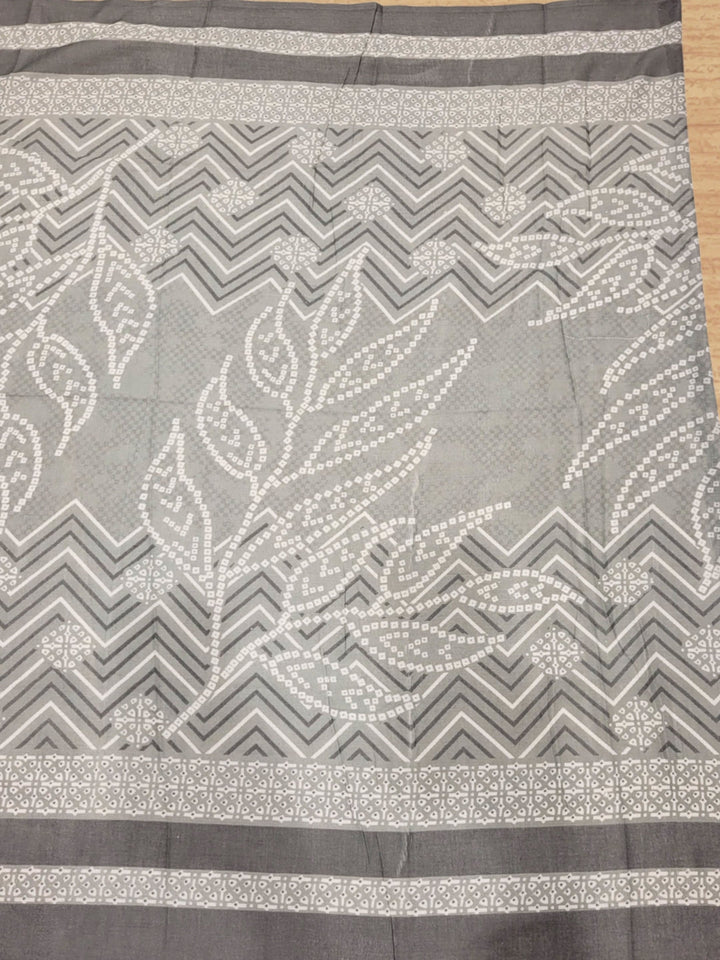 Bandhani Checkered Print Cotton Suit Dupatta with Zari Resham Embroidered Neckline