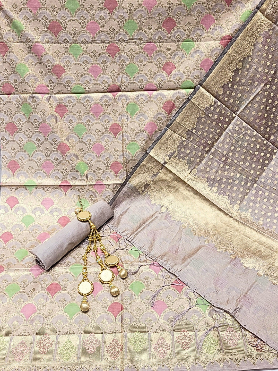 Meeanakari Weaving Banarasi Dress Material with Scalloped pattern & Jhallar Dupatta