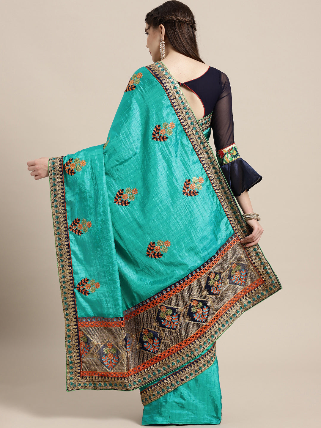 Textured Silk Saree with Resham Zari Embroidery and Rich Border Pallu