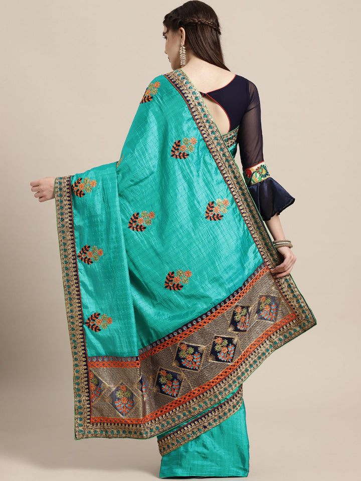 Textured Silk Saree with Resham Zari Embroidery and Rich Border Pallu