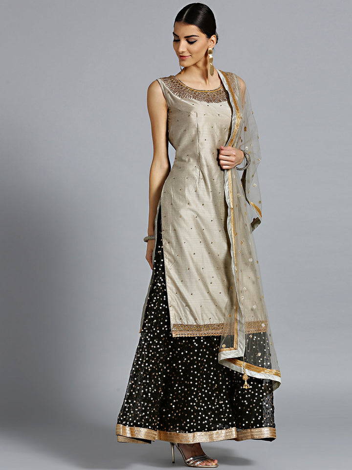 Jewelled Neckline Kurta with Embroidered Pallazo
