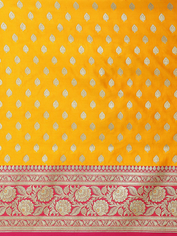 Banarasi Silk Saree With Gold Zari Weaves & Contrast Border