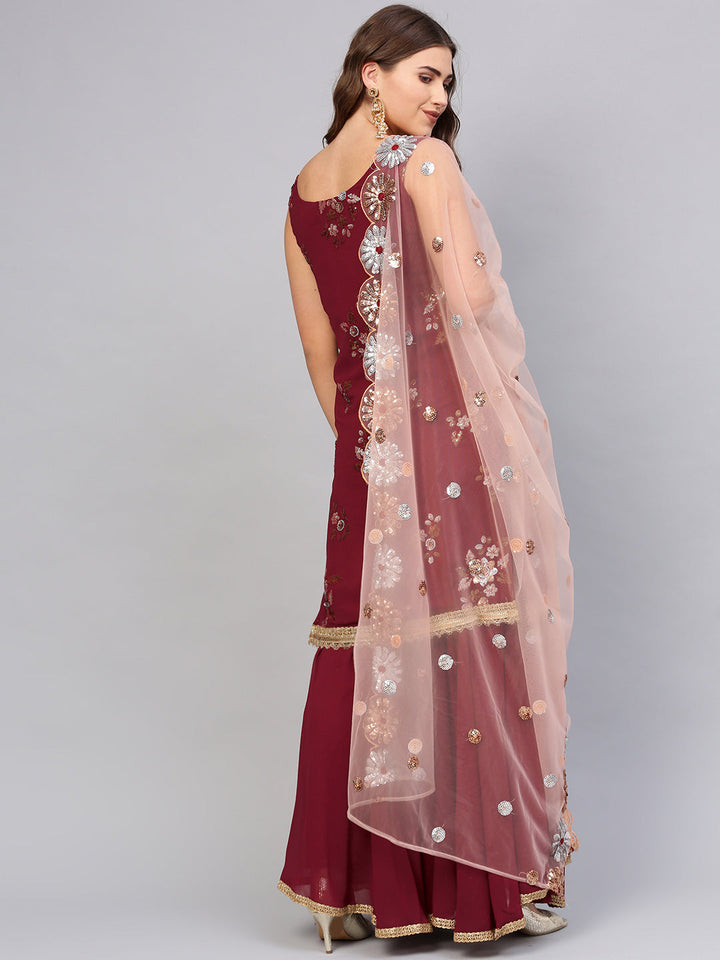 Embroidered Kurta Set with Scalloped Cut-Work dupatta