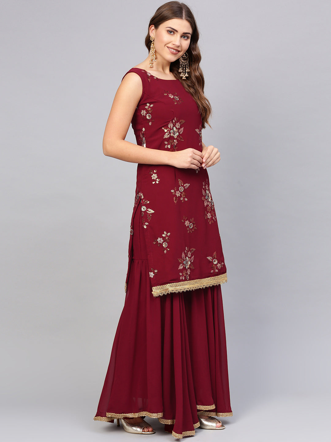 Embroidered Kurta Set with Scalloped Cut-Work dupatta