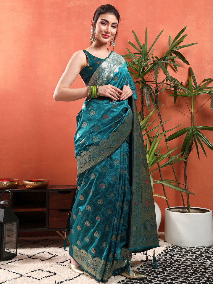 Handloom Banarasi Brocade Silk saree with Intricate Meenakari Weaving & Paisley Border