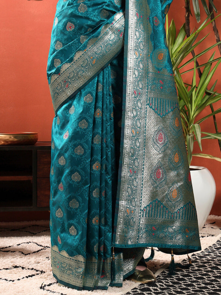 Handloom Banarasi Brocade Silk saree with Intricate Meenakari Weaving & Paisley Border