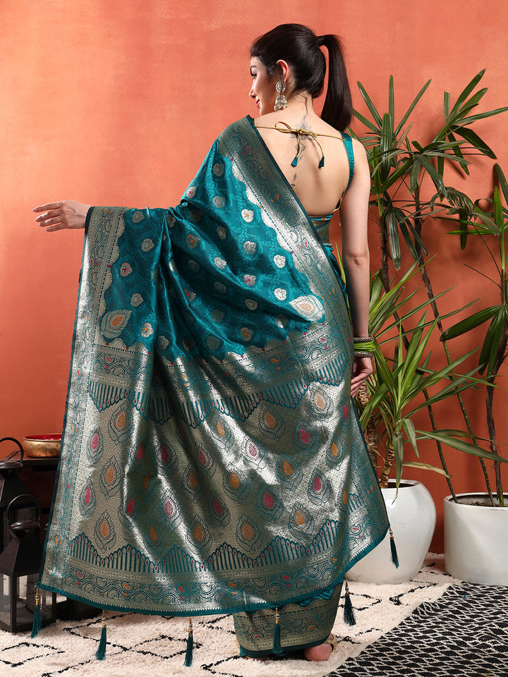 Handloom Banarasi Brocade Silk saree with Intricate Meenakari Weaving & Paisley Border