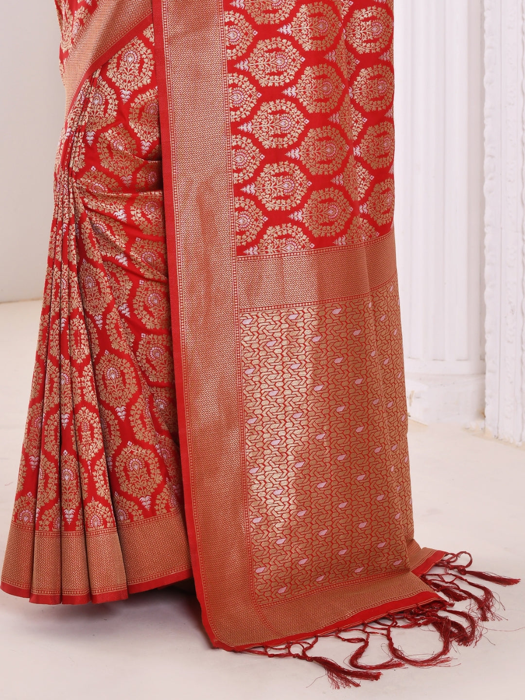 Coral Ethnic Motifs Zari Silk Blend Banarasi Saree