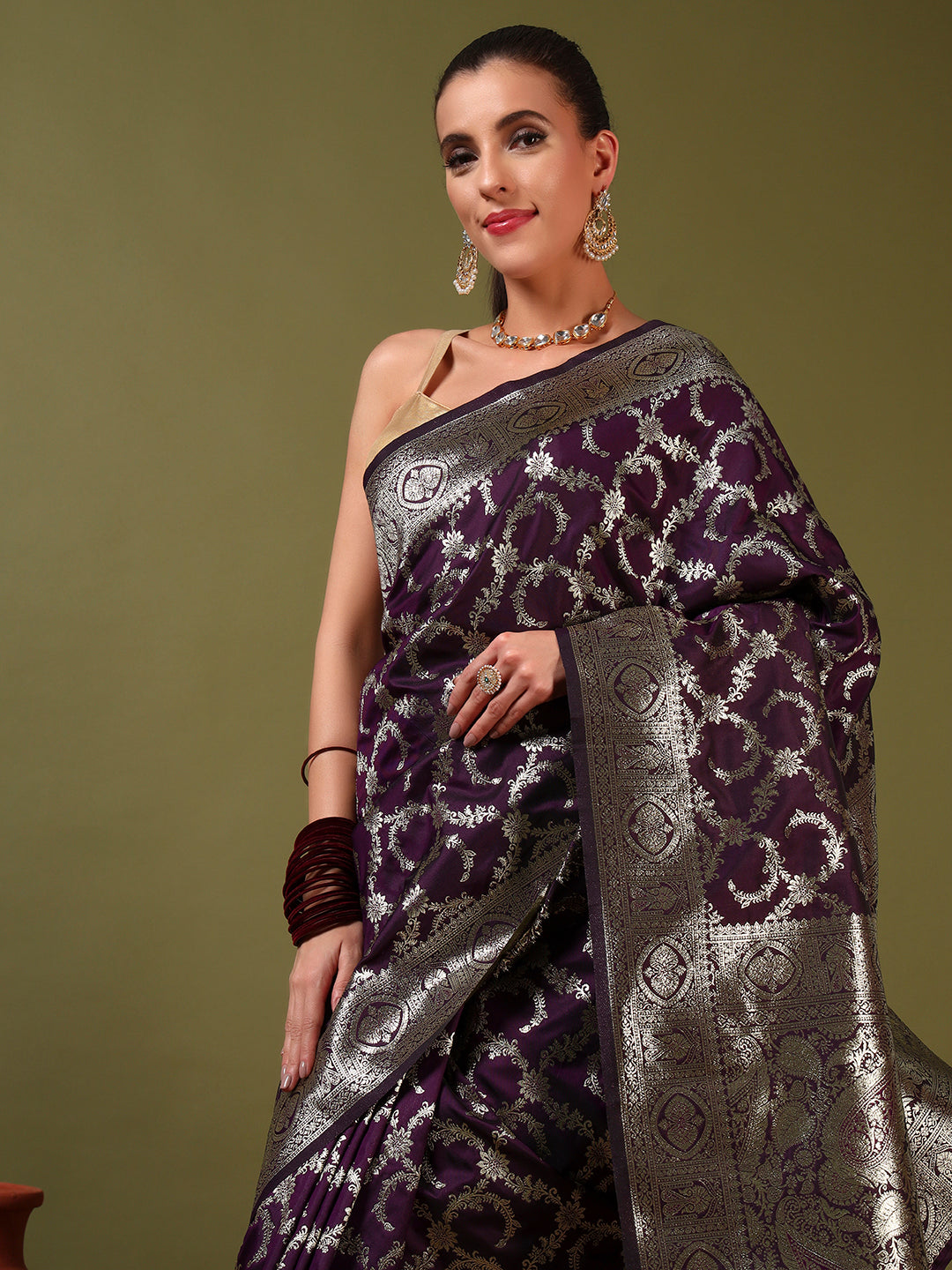 Chhabra 555 Banarasi Intricate Floral Motifs Zari Hand Woven Traditional Handloom Satin Silk Saree 