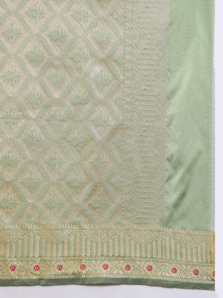 Banarasi Zari Woven Traditional Handloom Silk Saree with Intricate Floral Motifs