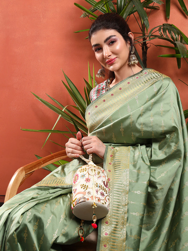Banarasi Zari Woven Traditional Handloom Silk Saree with Intricate Floral Motifs