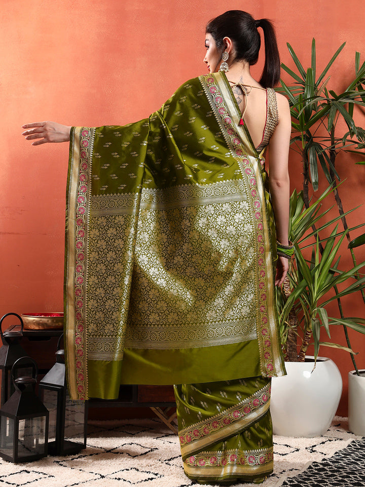 Banarasi Zari Woven Traditional Handloom Silk Saree with Intricate Floral Motifs