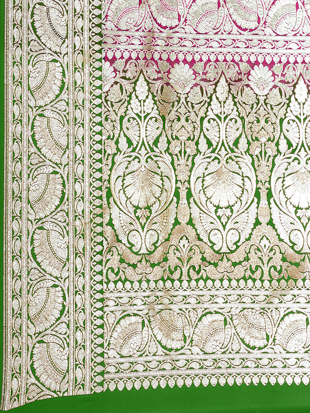 Banarasi Handloom Silk Saree with Contrast Border & Pallu