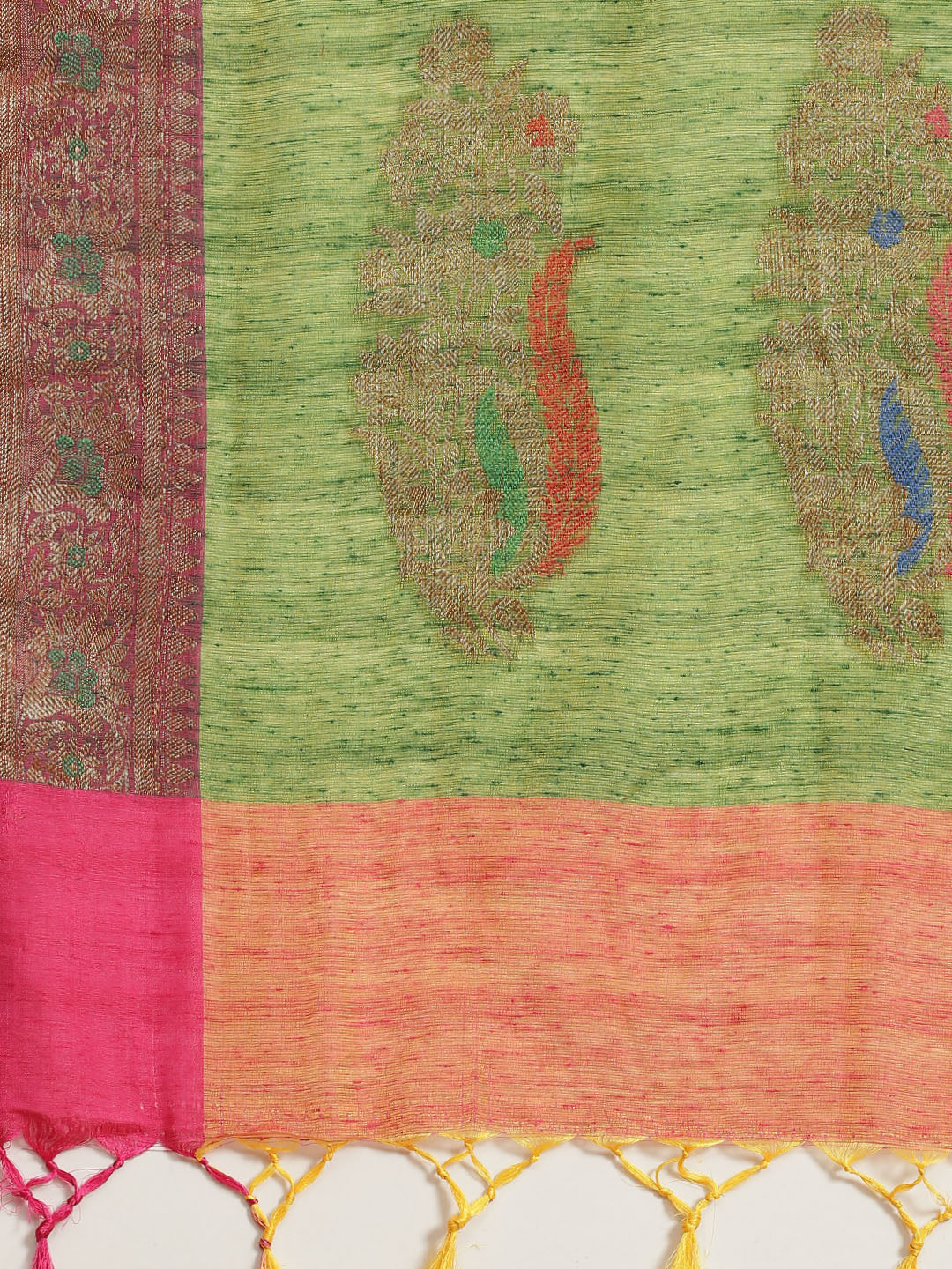 Peach Zari Embellished Floral Royal Saree With Contrast Blouse
