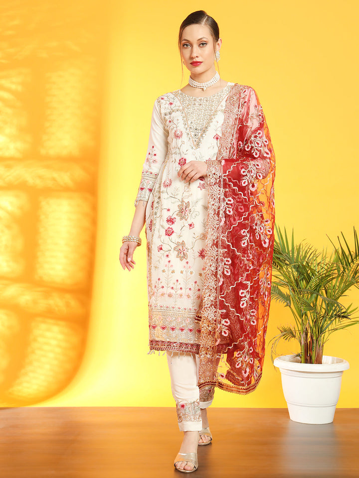 Pakistani Inspired Floral Embroidery Georgette Kurta Set With Contrast Scalloped Dupatta