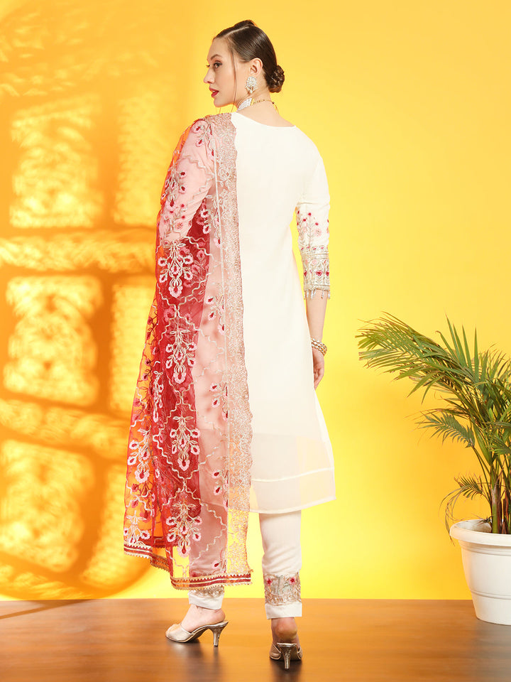 Pakistani Inspired Floral Embroidery Georgette Kurta Set With Contrast Scalloped Dupatta