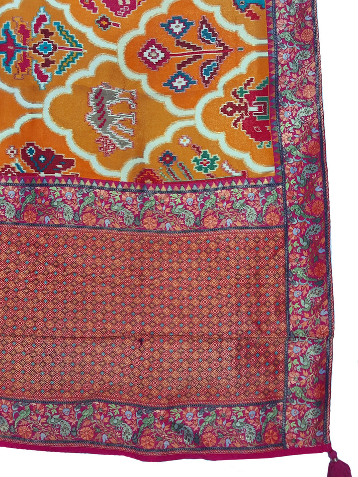 Patola Print Silk Saree with Blouse Piece