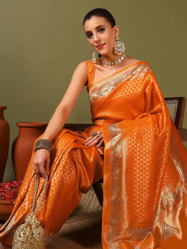 Banarasi Handloom saree with Lattice Weaving & Crystal Embellished Heart Motif Border