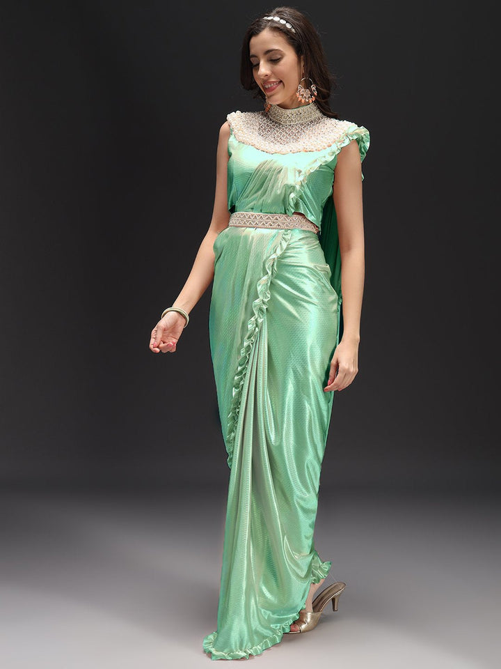Metallic Saree With Pearl Embellished Choker Necklace & Belt