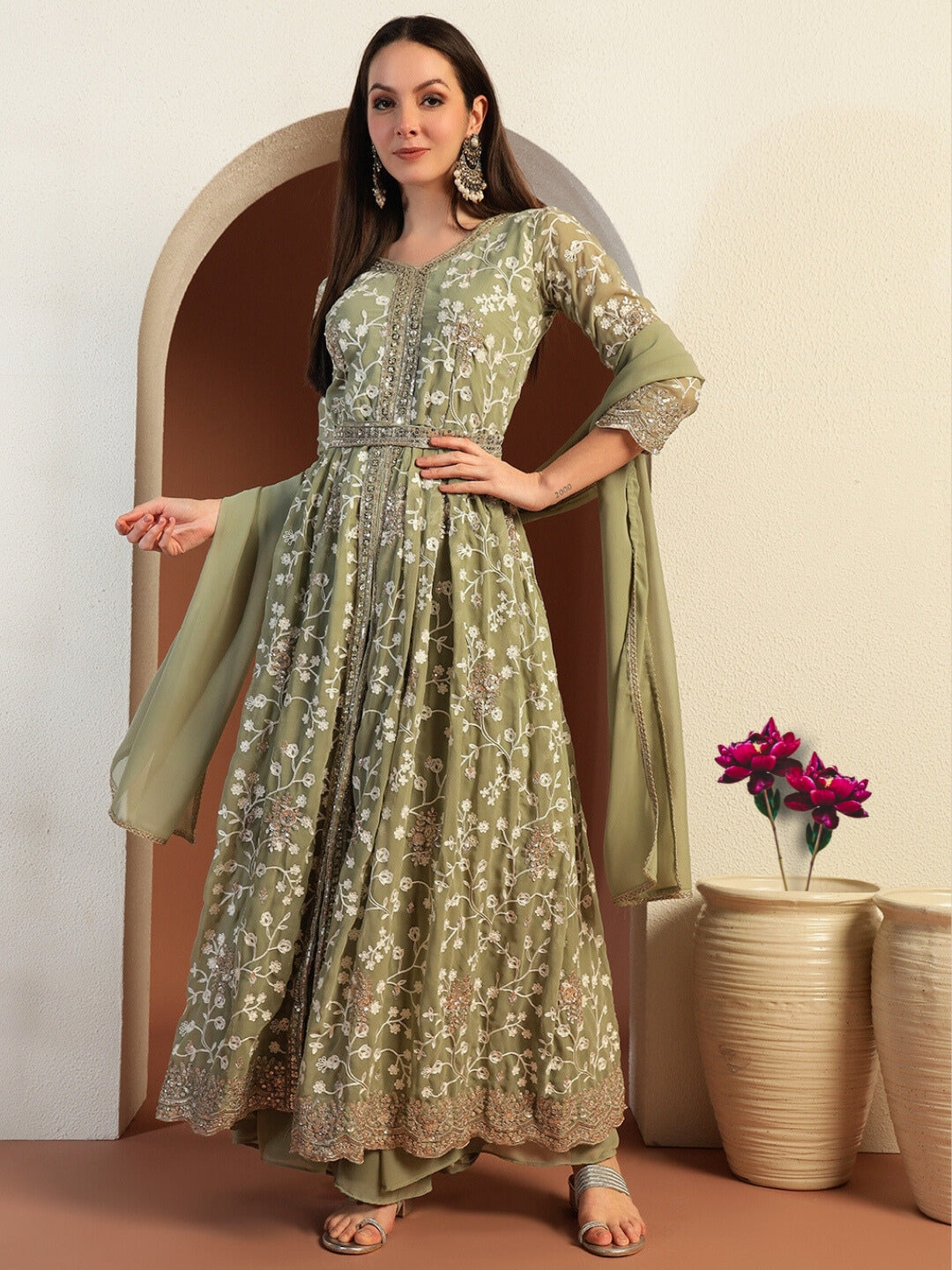 Chikankari Thread Embroidered High Slit Kurta set with Scalloped Sequinned Border & Belt