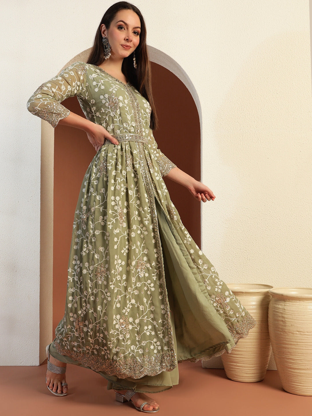 Chikankari Thread Embroidered High Slit Kurta set with Scalloped Sequinned Border & Belt