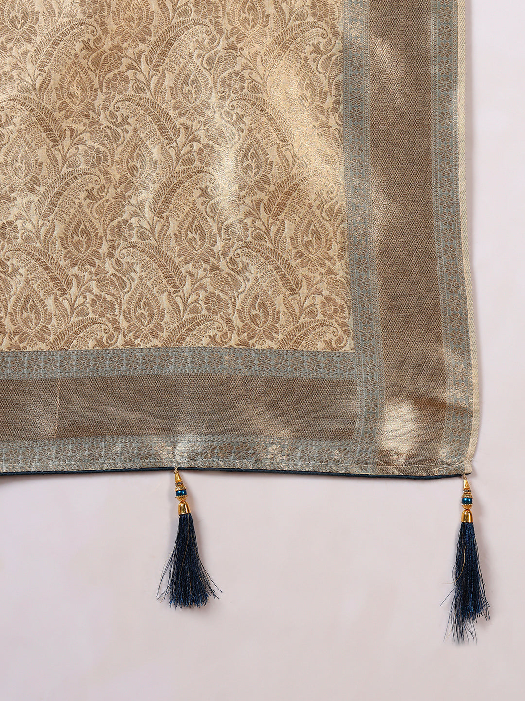 Handloom Banarasi Organza Silk Saree with Geometric Ombre Zari Meenakari Weaving