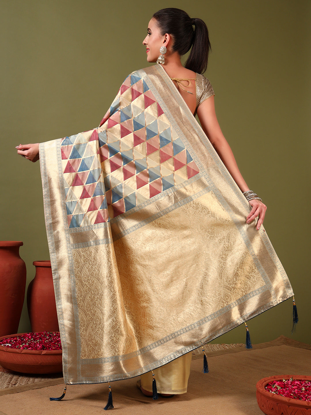 Handloom Banarasi Organza Silk Saree with Geometric Ombre Zari Meenakari Weaving