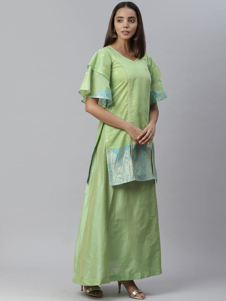 Banarasi Dress Material with Zari meenakari Floral weaving and Handloom dupatta