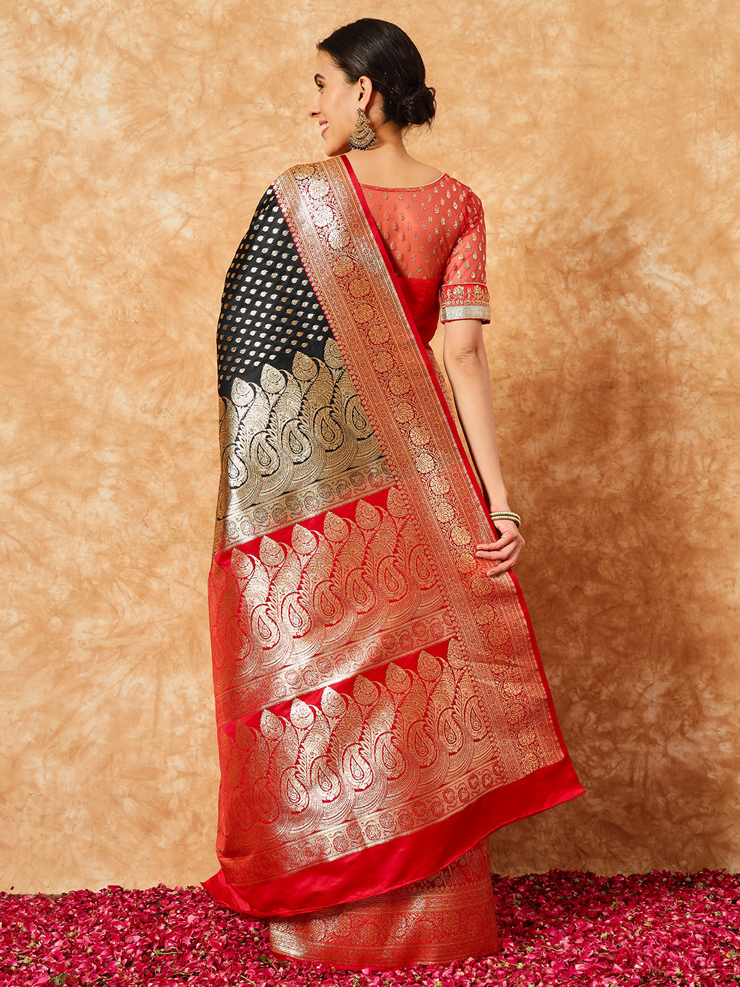 Black Red Pallu Patli Ethnic Handloom Banarasi Silk Wedding Saree