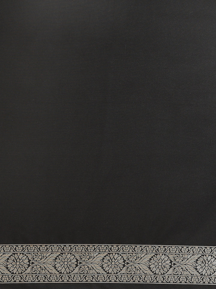 Black Banarasi Handloom Saree with Paisley Weaving & Metalic Silver Zari Border