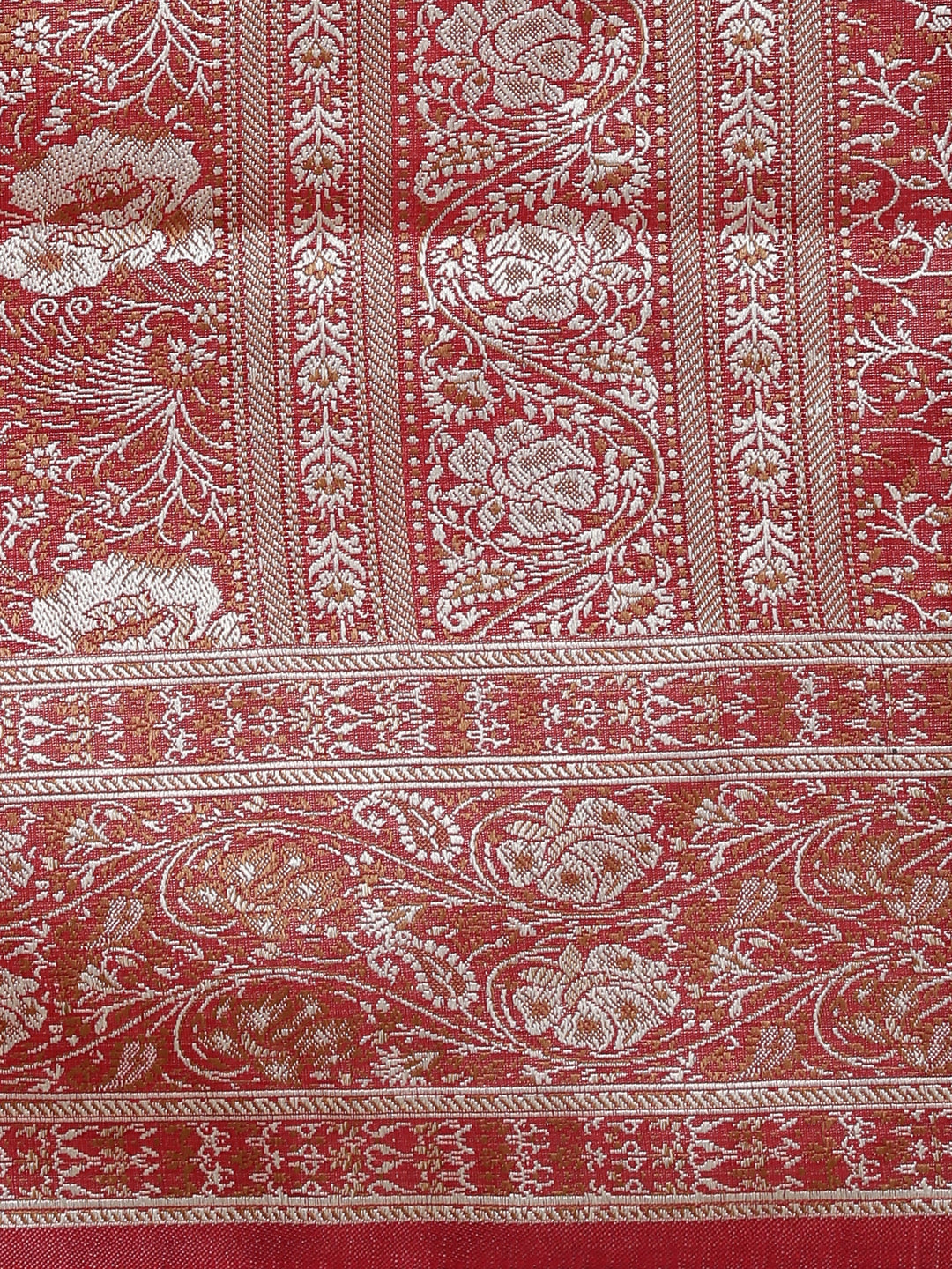 Tradtional Intricately Woven Banarasi Silk Saree