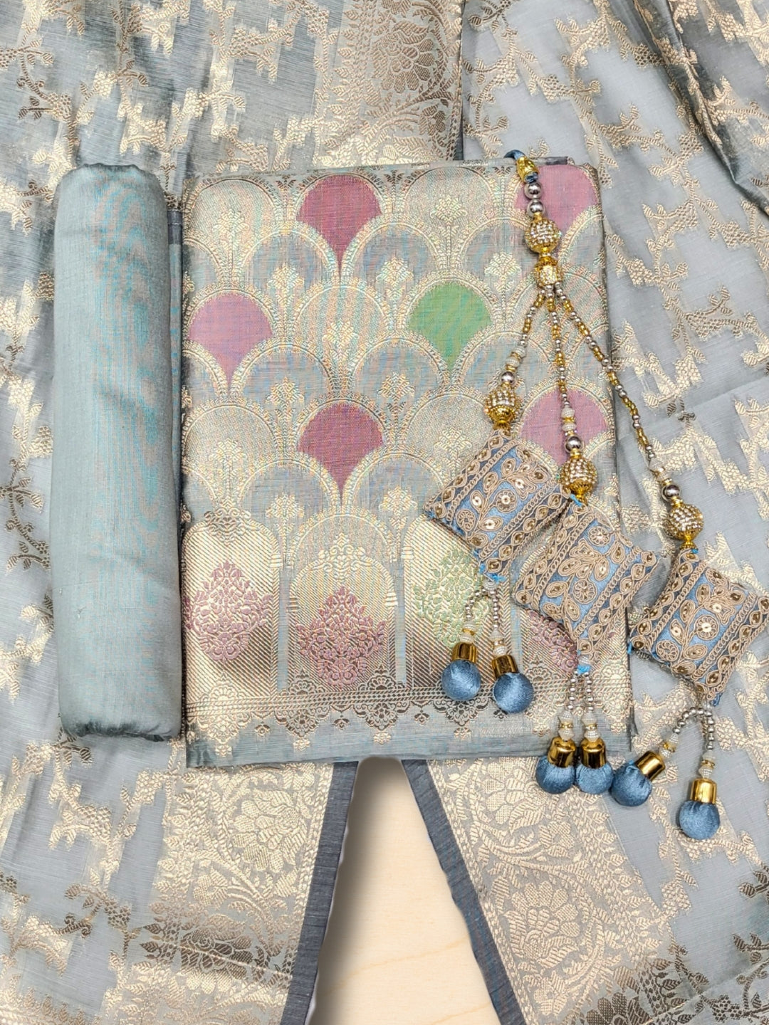 Meeanakari Weaving Banarasi Dress Material with Scalloped pattern & Jhallar Dupatta