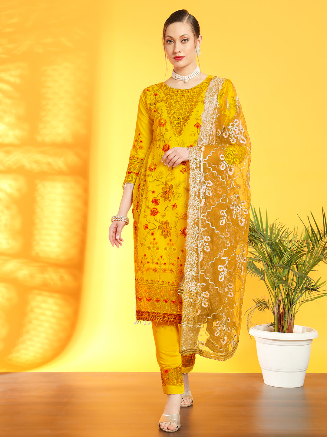 Floral Sequinned Georgette Kurta Set With Scalloped Resham Kantha Embroidery Dupatta