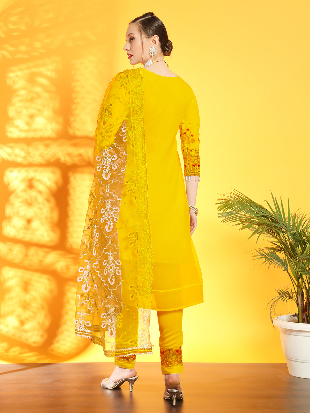 Floral Sequinned Georgette Kurta Set With Scalloped Resham Kantha Embroidery Dupatta