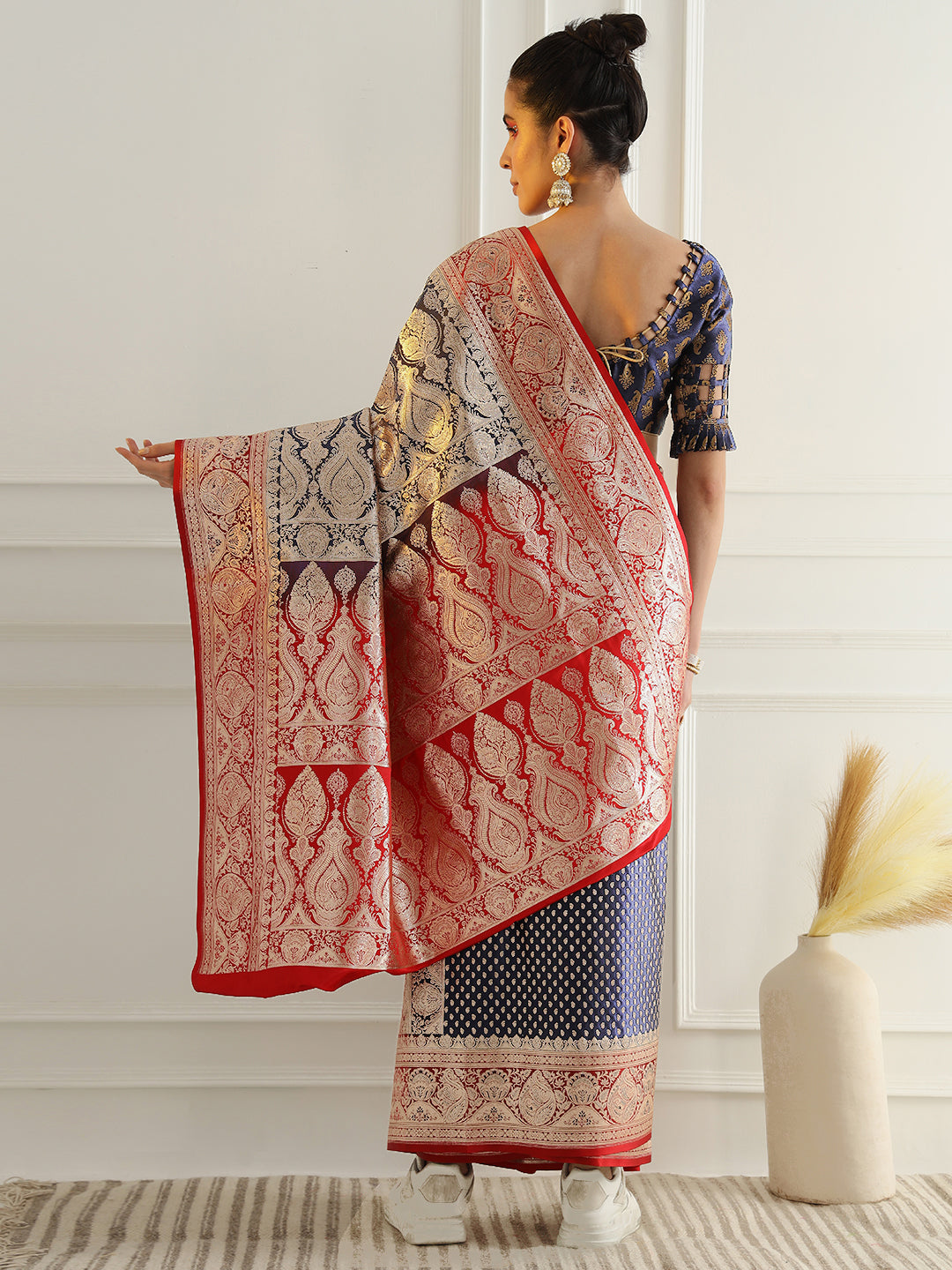 Traditional Banarasi Silk Kanjeewaram saree with Patli Pattern