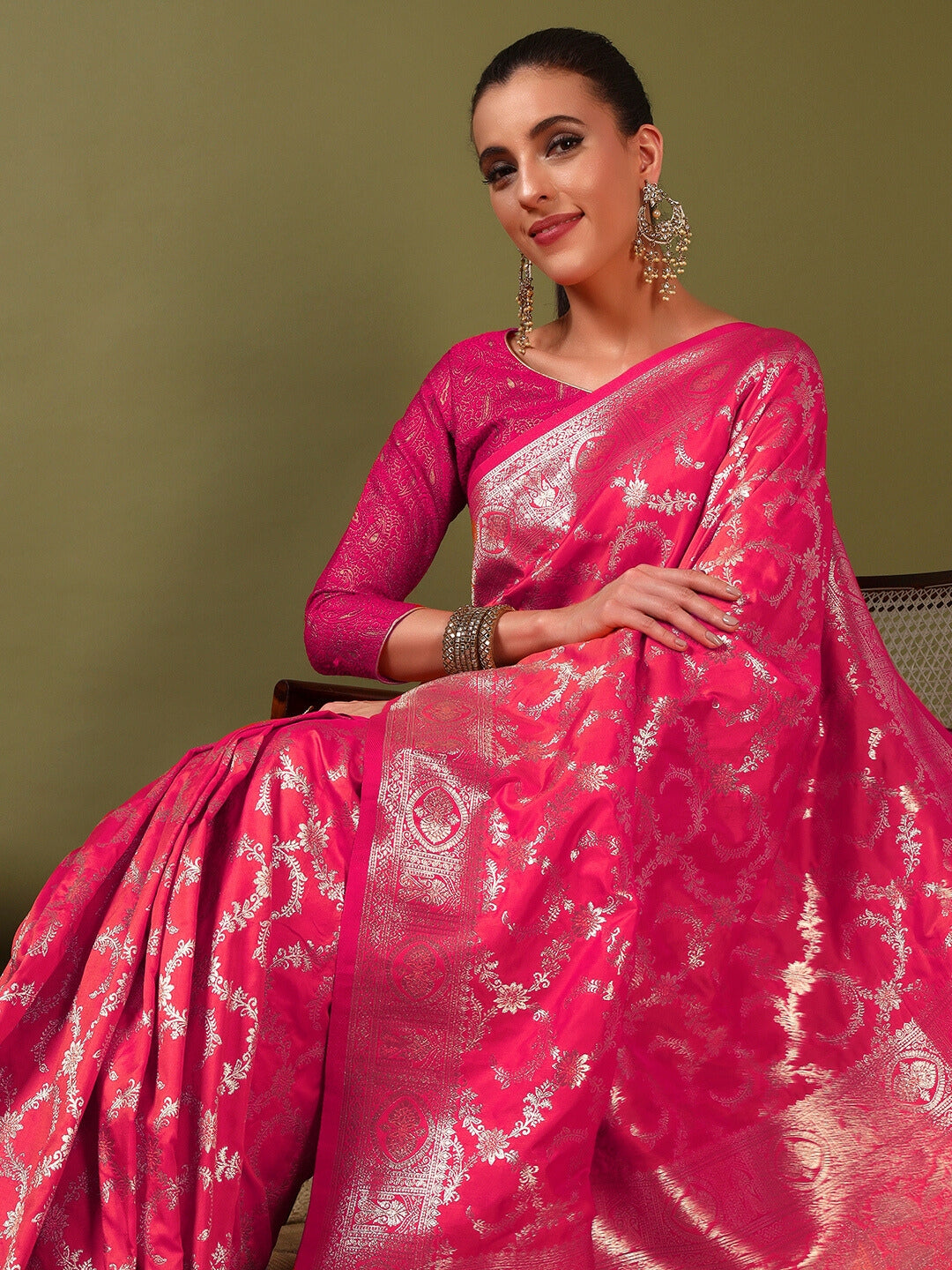 Banarasi Intricate Floral Motifs Zari Hand Woven Traditional Handloom Satin Silk Saree