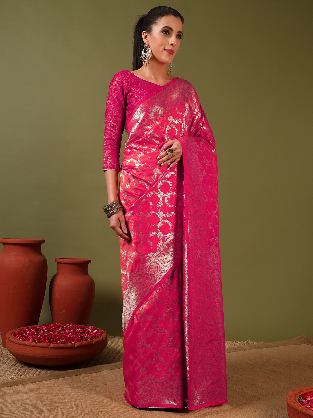 Banarasi Intricate Floral Motifs Zari Hand Woven Traditional Handloom Satin Silk Saree